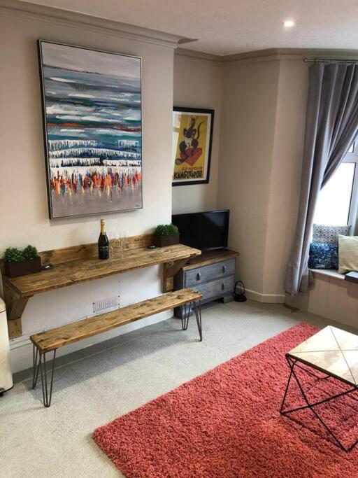 Charming, Bright, Hilltop Apartment. Hastings Extérieur photo