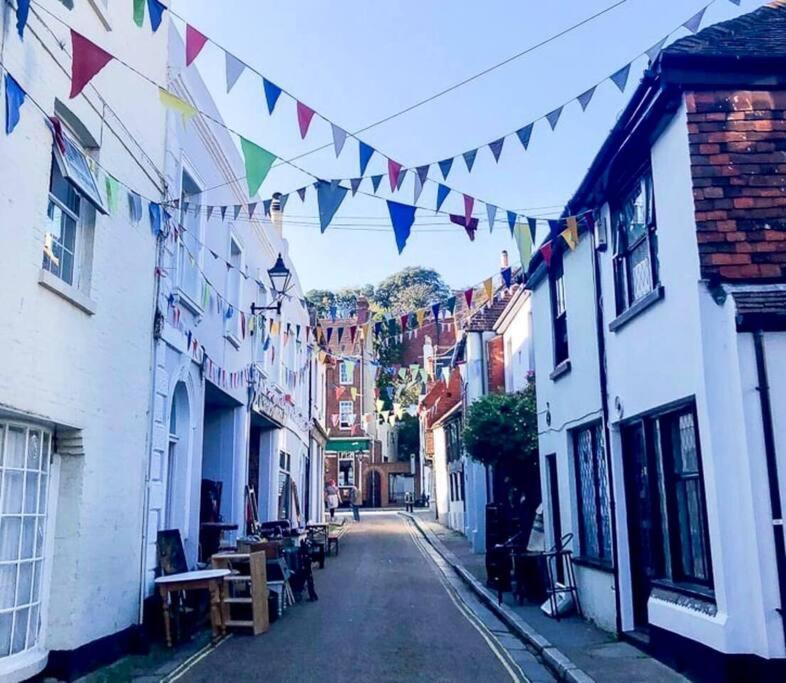 Charming, Bright, Hilltop Apartment. Hastings Extérieur photo